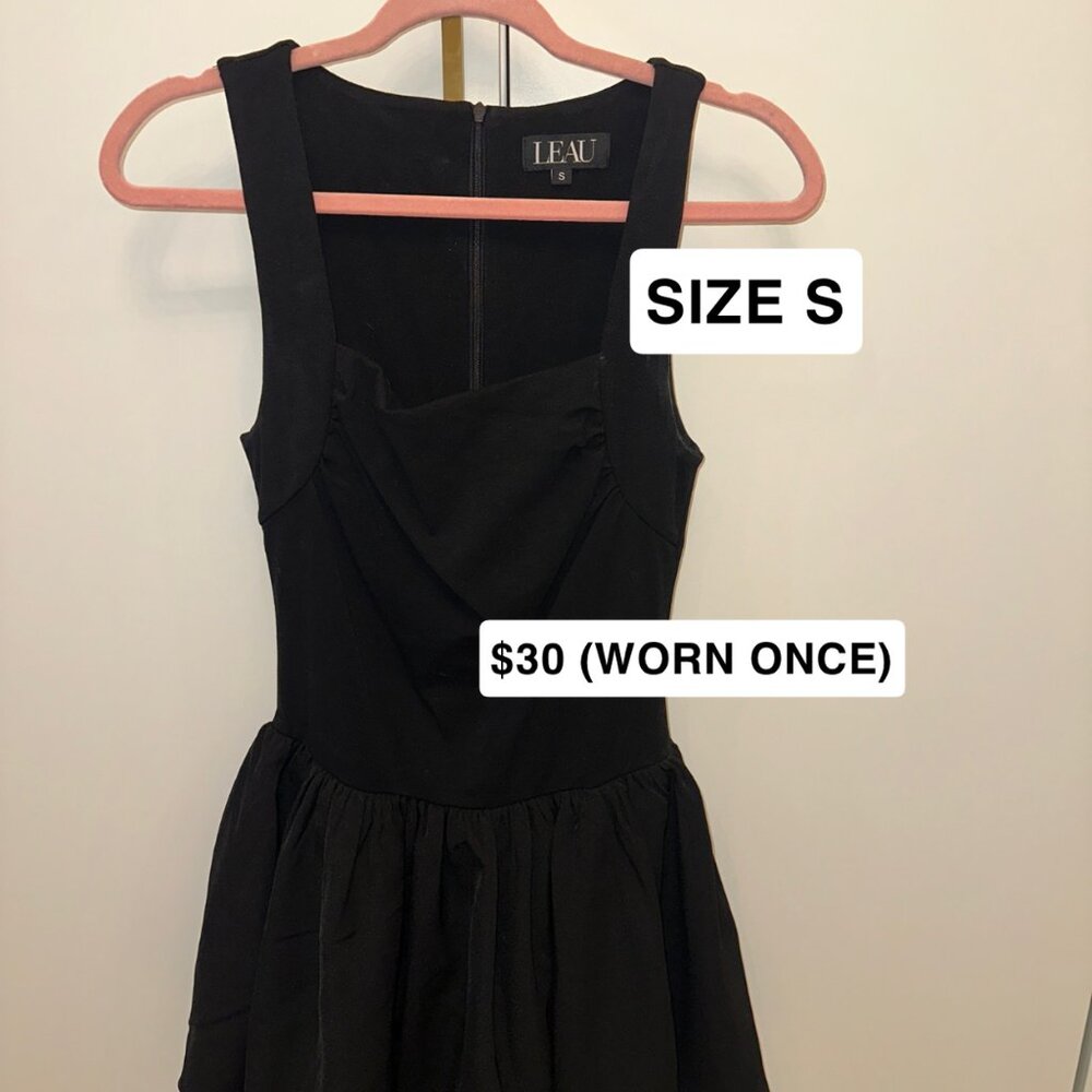 Leau Black Puffer Dress